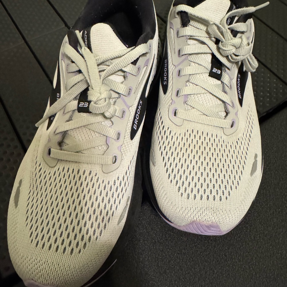 Brooks Athletic Shoes in Light Gray and Black